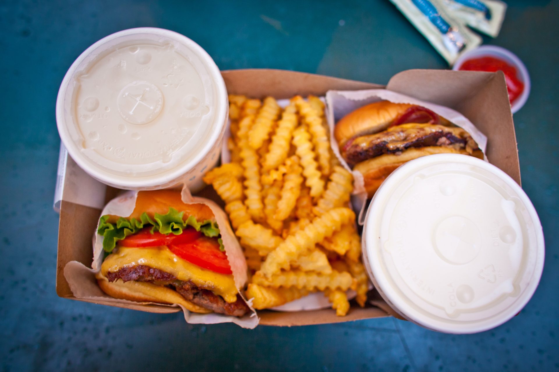 4 Easy Tips for Healthier Fast Food Options On Your Next Road Trip